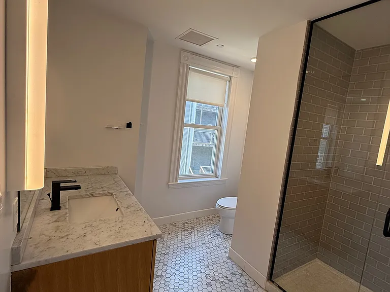 83-84 Gardner St #200L — Photo 24