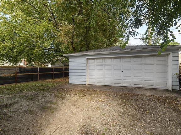 2nd image of 422 S 70th STREET #424