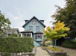 529 E 11th St, North Vancouver, BC V7L2H4