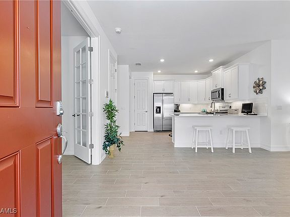 4th image of 43955 Blue Heron Ln