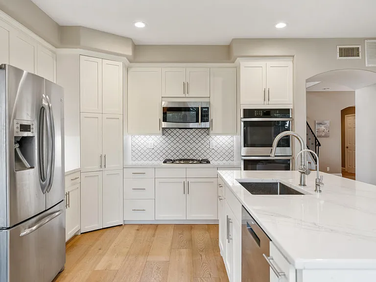 200 Oak View Ln — Photo 8