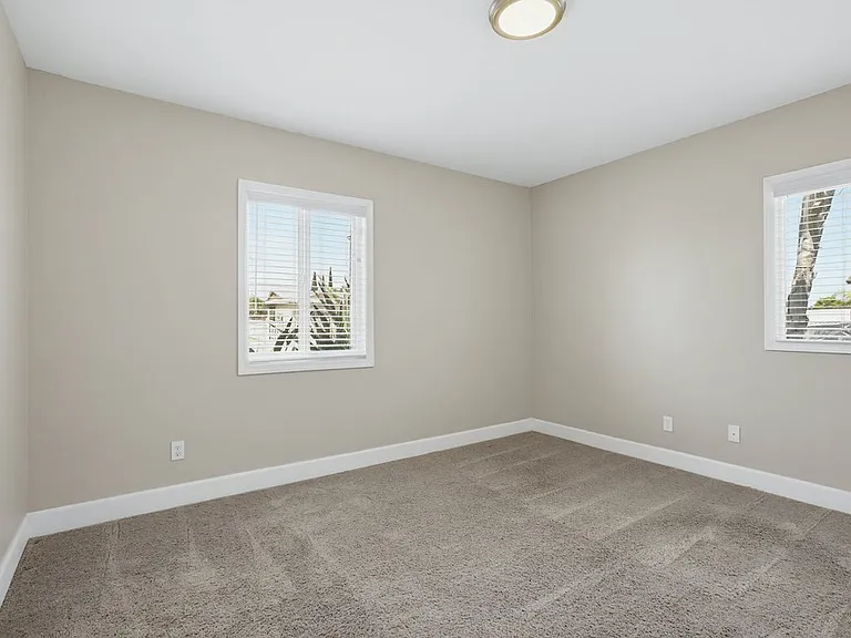 6102 Glacier Dr — Photo 15