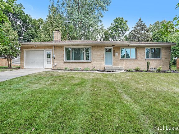 2nd image of 1507 Sweet St NE