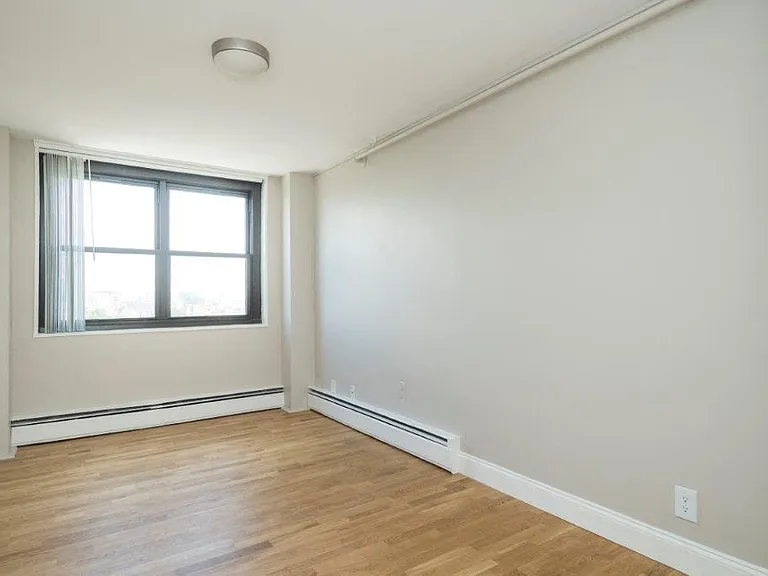 Carson Tower — Photo 91