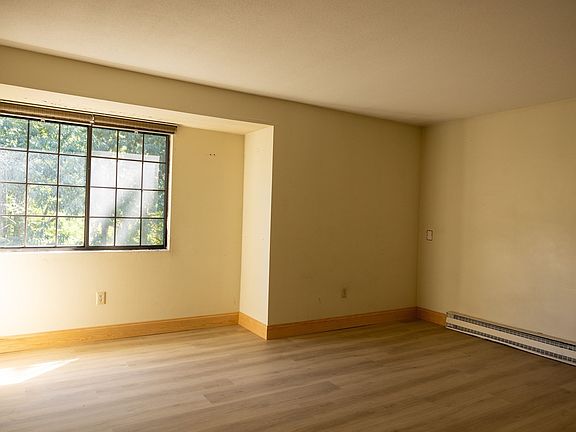 5th image of 380 Great Rd APT B302