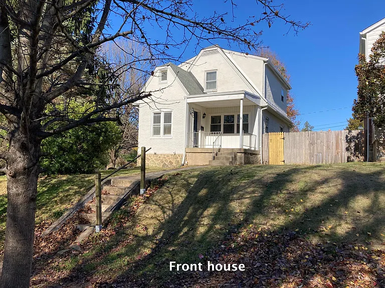 1318 Asbury Rd — Photo 1