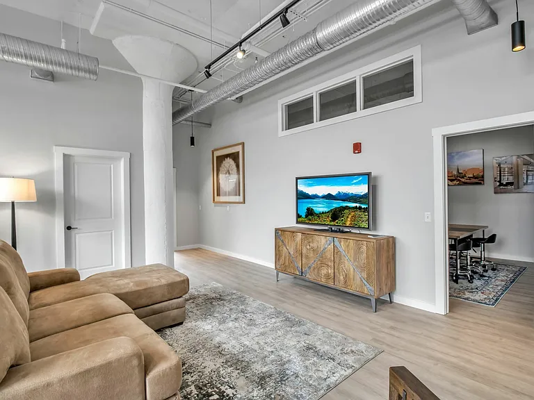 2 Bedroom