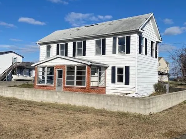 16430 Ball Point Rd, Piney Point, MD 20674