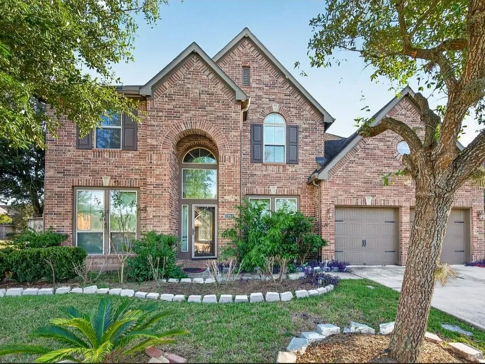 21803 Redbud Knoll Ct