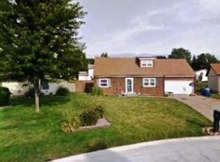 1433 Kaylann Dr, Le Claire, IA