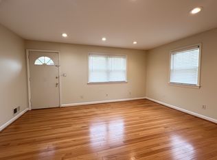 1813 S Stafford St, Arlington, VA 22204