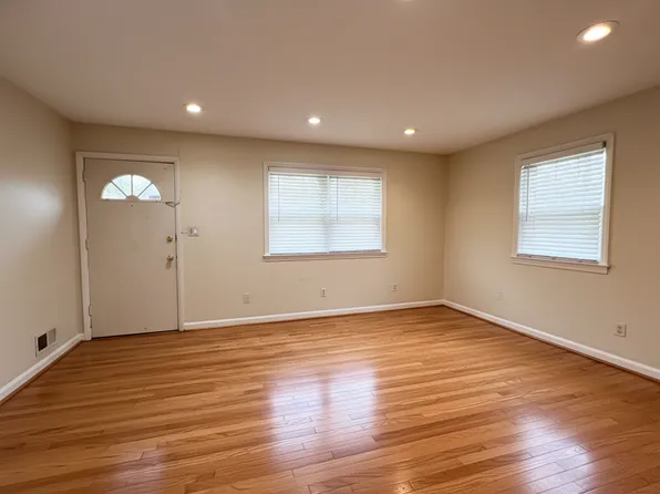 1813 S Stafford St, Arlington, VA 22204