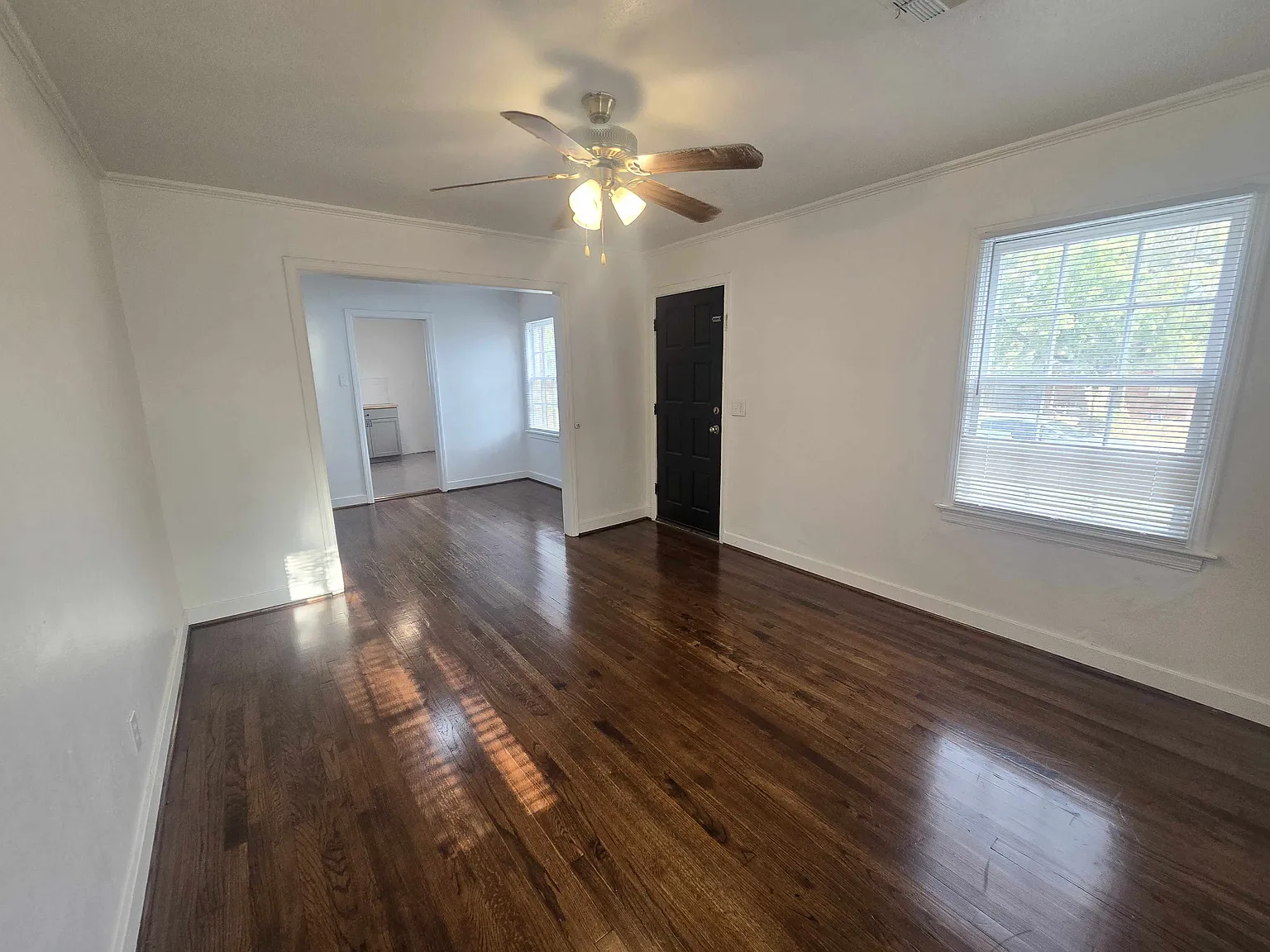 3 bed, 1208 sqft, $1,300 — Photo 3