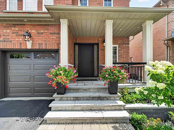 4th image of 228 Twin Hills Cres