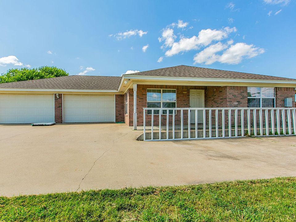 1st image of 385 Quail Hollow Ln