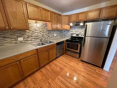 4062 Bonhill Drive — Photo 2