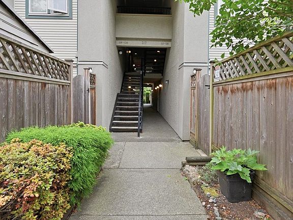 3rd image of 217 Begin St #118