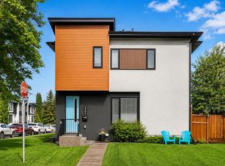 2002 N 35th St SW, Calgary, AB T3E2X6