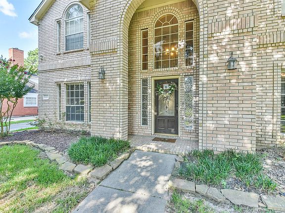 5th image of 16411 Carlton Vale Ct