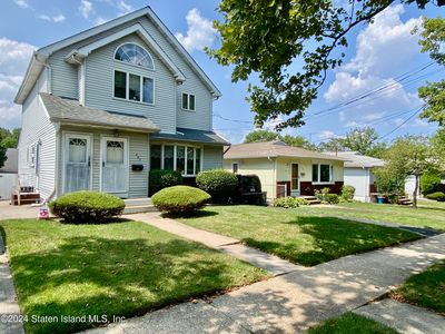 487 Clifton Ave, Staten Island, NY, 10305