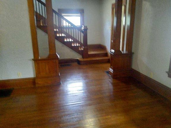 2nd image of 424 Albert Ave