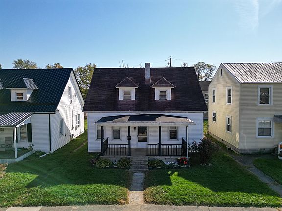 3rd image of 315 2nd Ave