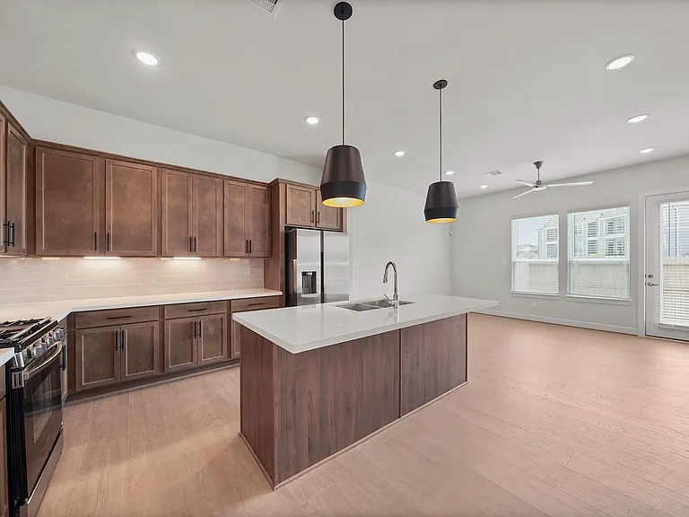 1518 Colonial Gorge Dr — Photo 7