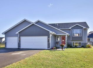 30319 Fox Run Rd, Stacy, MN 55079