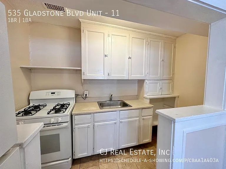 535 Gladstone Blvd #11 — Photo 7