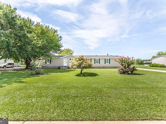 3rd image of 309 Centennial Dr
