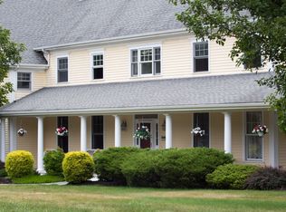 24 Wildrose Ln, Trumbull, CT 06611