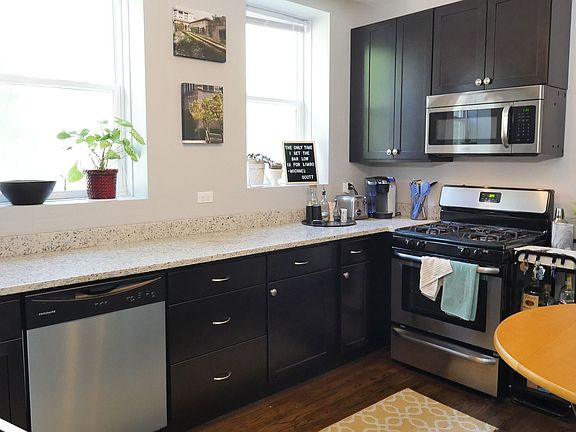 2nd image of 2257 W Hirsch St #1E