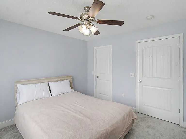 151 Lincoln Way NE — Photo 24