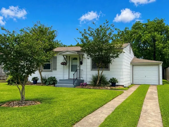 813 12th Ave N, Texas City, TX 77590