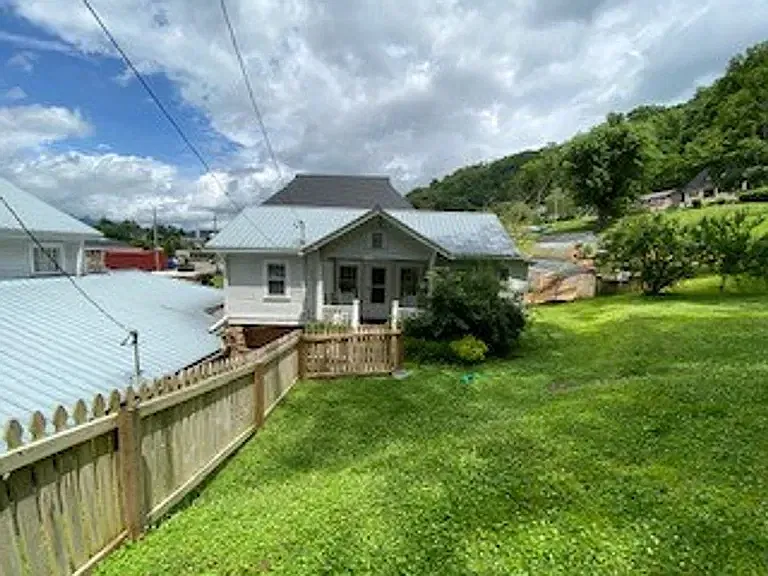 2 bed, 725 sqft, $1,350 — Photo 3