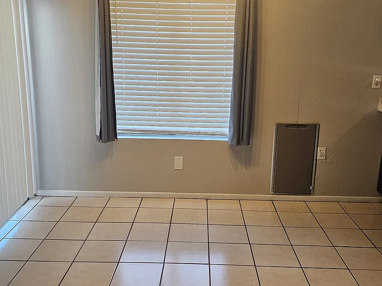 6760 W Palo Verde Ave — Photo 2