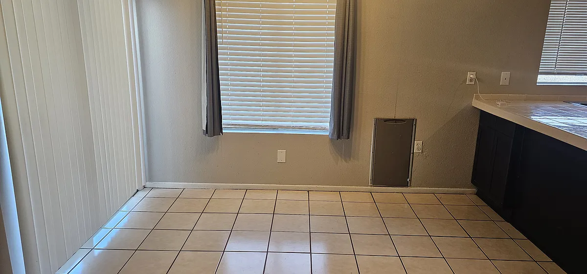 Building Photo - 6760 W Palo Verde Ave