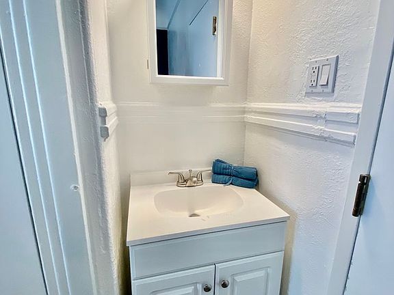 4th image of 1010 Bush St #116