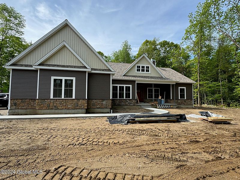 3rd image of 452 SELFRIDGE ROAD