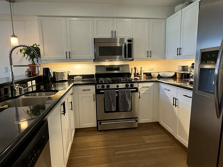 2412 Harrison St #203 — Photo 8