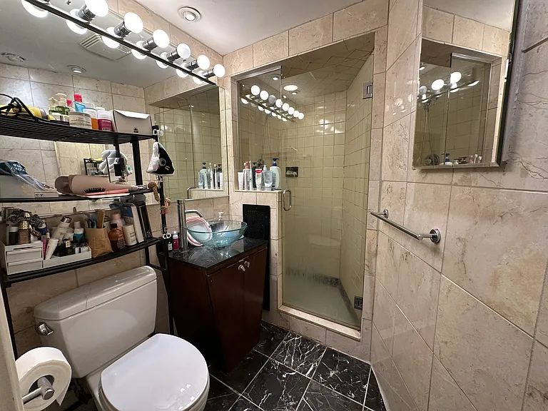 5 Braemore Rd — Photo 8