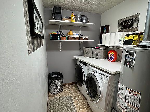 5th image of 1665 Woodside Dr