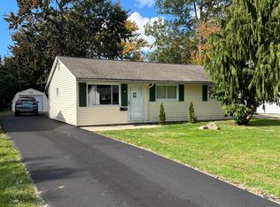 4806 Robinwood Dr, Mentor, OH 44060