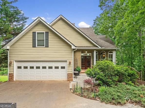 809 Lake Arrowhead Dr, Waleska, GA 30183