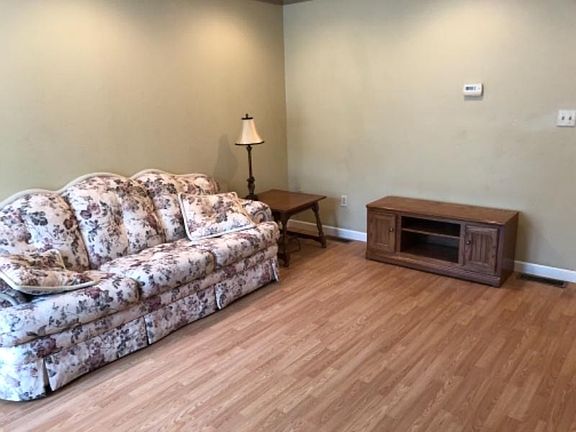 3rd image of 537 Carolina Ave