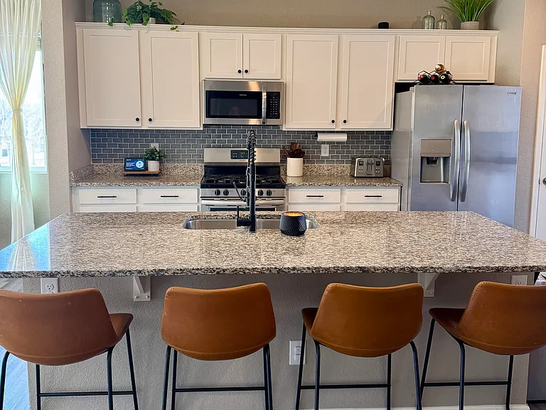 11649 Parksouth Ln — Photo 3