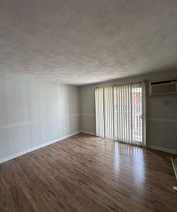 4th image of 3 Kenmar Dr Unit 16