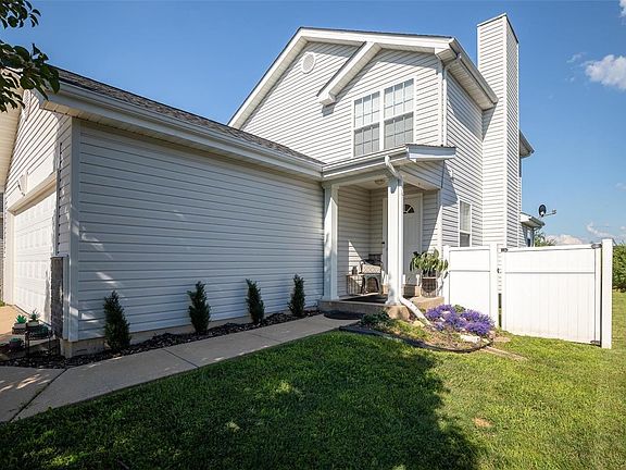 2nd image of 168 Autumn Oaks Dr