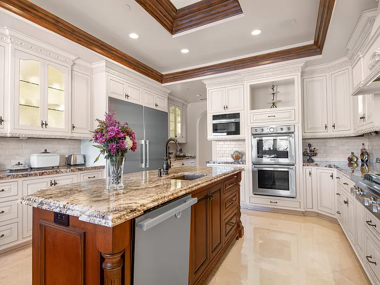 4358 Cresthaven Dr — Photo 22