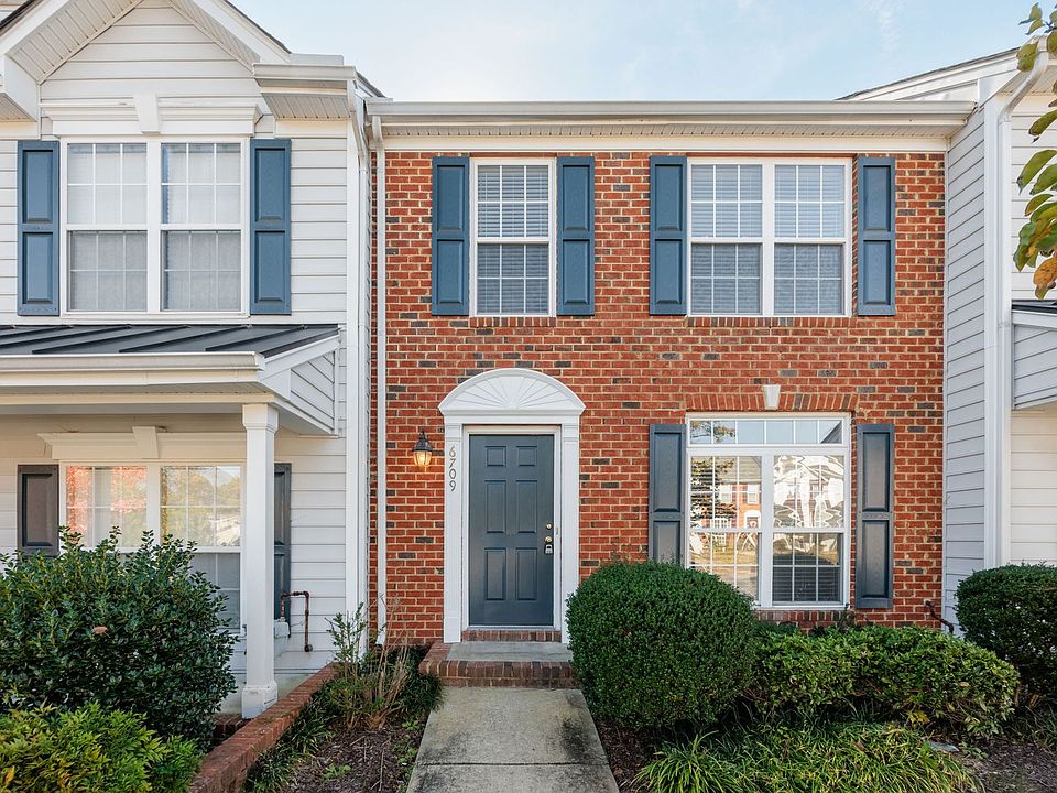 1st image of 6709 N Grand Brook Cir